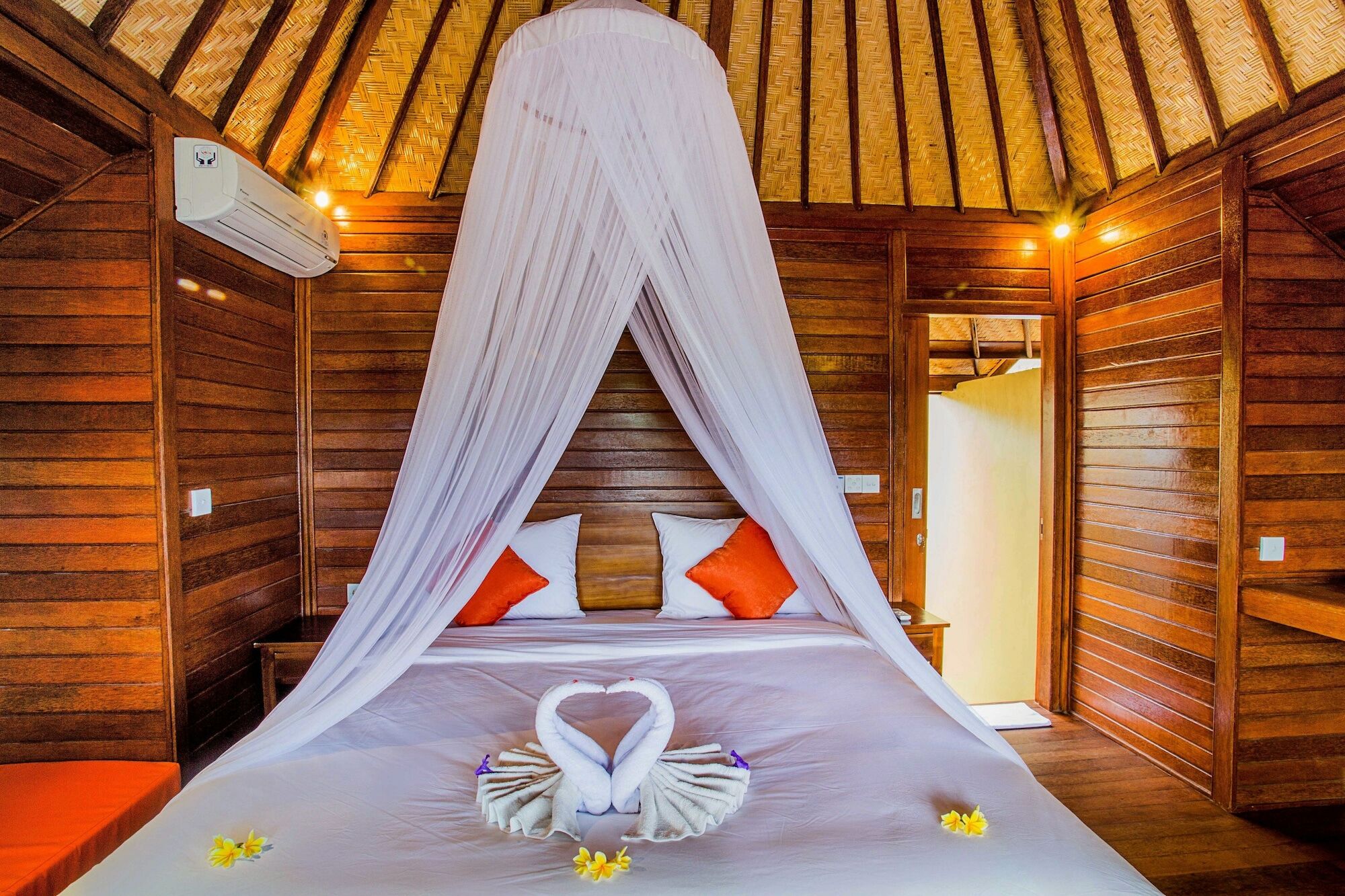 Samanta Huts Hotel Нуса Лембонган Екстериор снимка